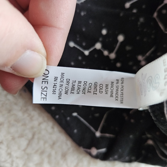 New LuLaRoe Constellation Leggings - Picture 3 of 4